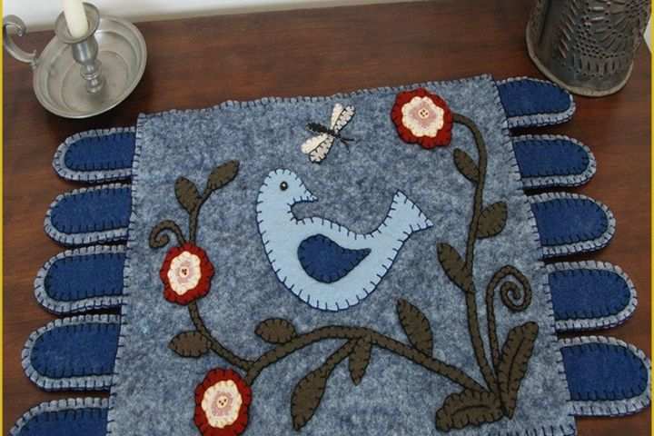 Free Penny Rug Templates Of Bird with Posies Folk Art Penny Rug E Pattern